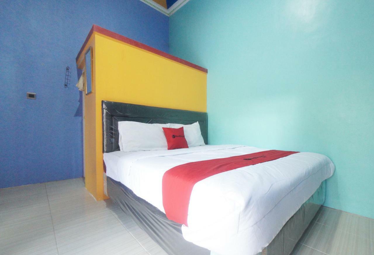 Reddoorz Syariah Near Mall Roxy Banyuwangi 2 Εξωτερικό φωτογραφία
